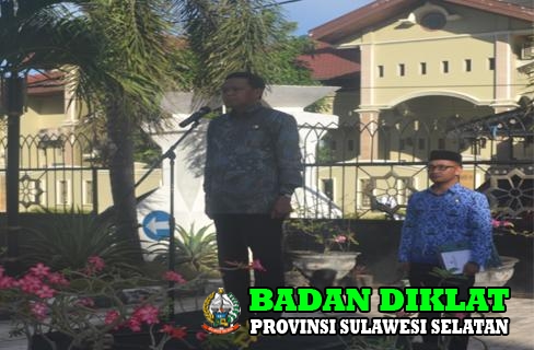 pembina upacara